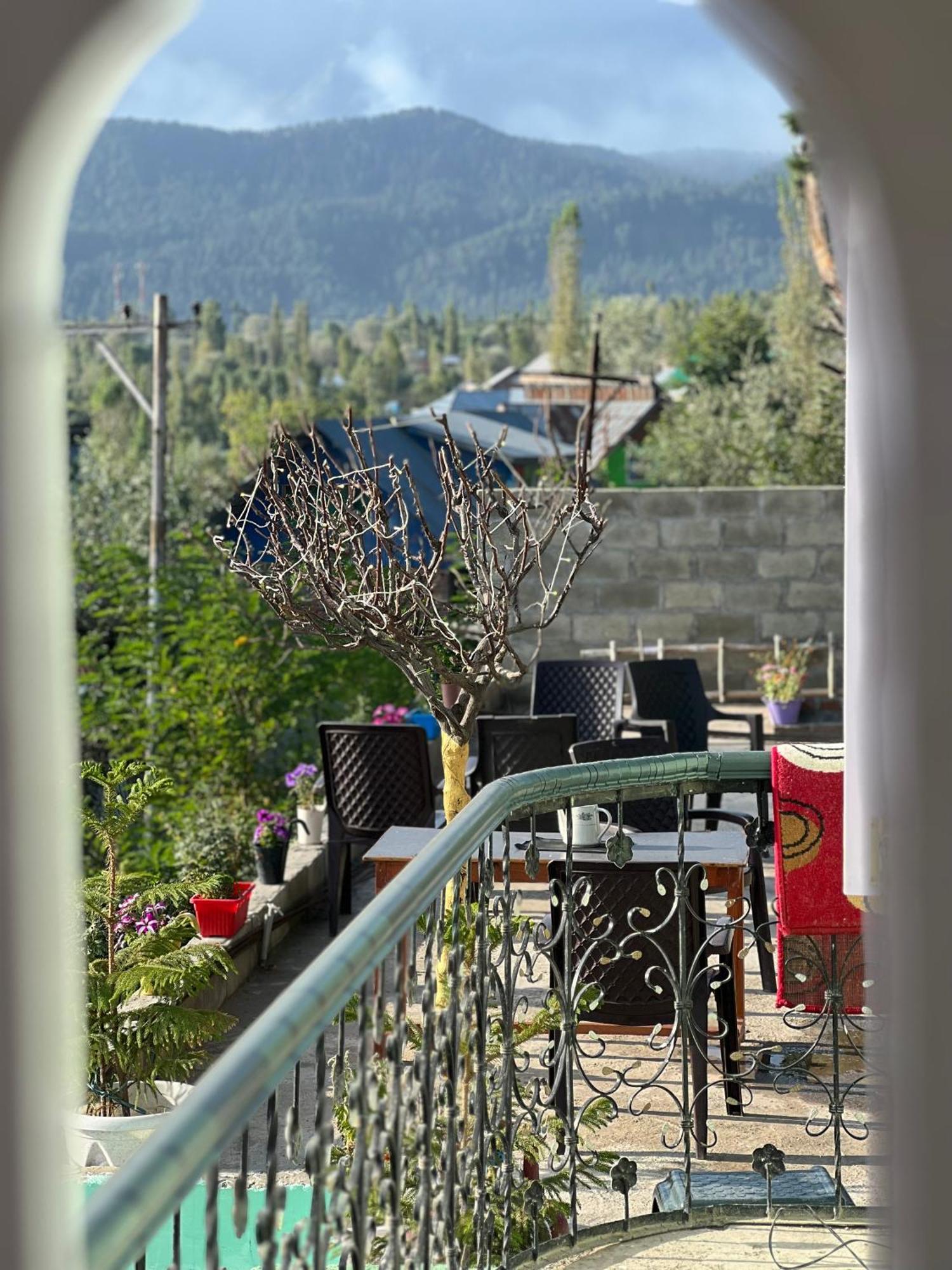 גולמארג Everest Guest House מראה חיצוני תמונה