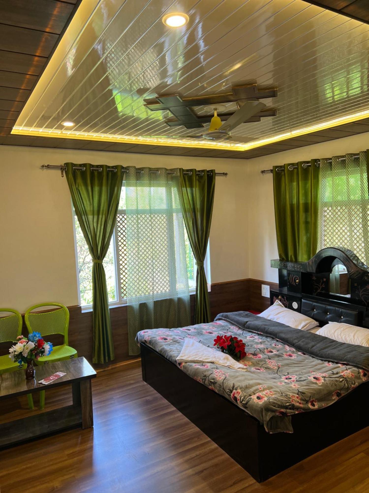 גולמארג Everest Guest House מראה חיצוני תמונה