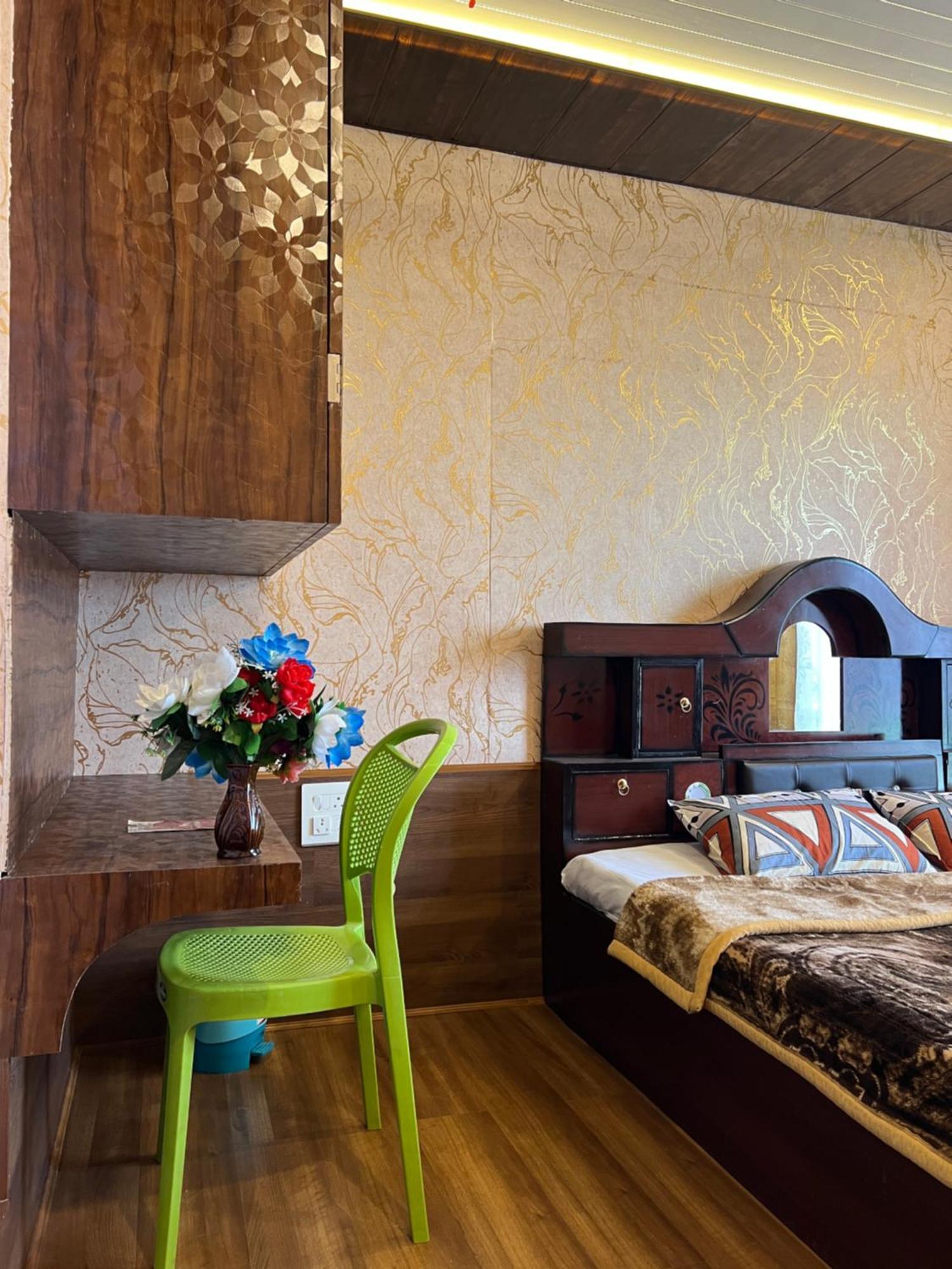 גולמארג Everest Guest House מראה חיצוני תמונה