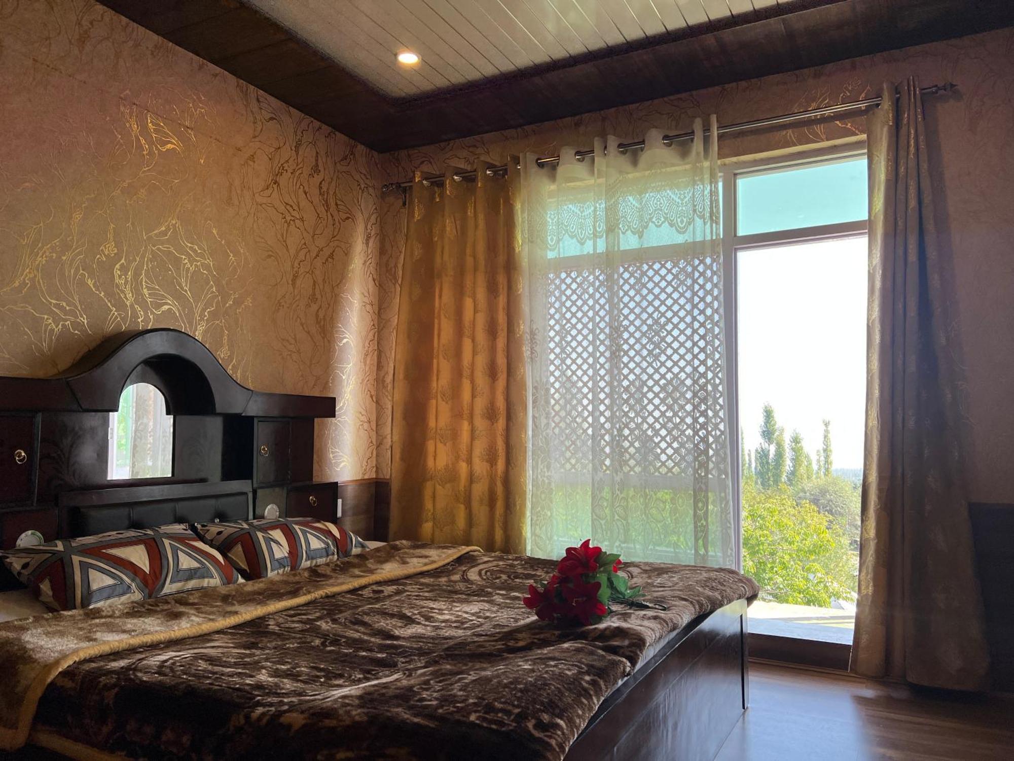 גולמארג Everest Guest House מראה חיצוני תמונה
